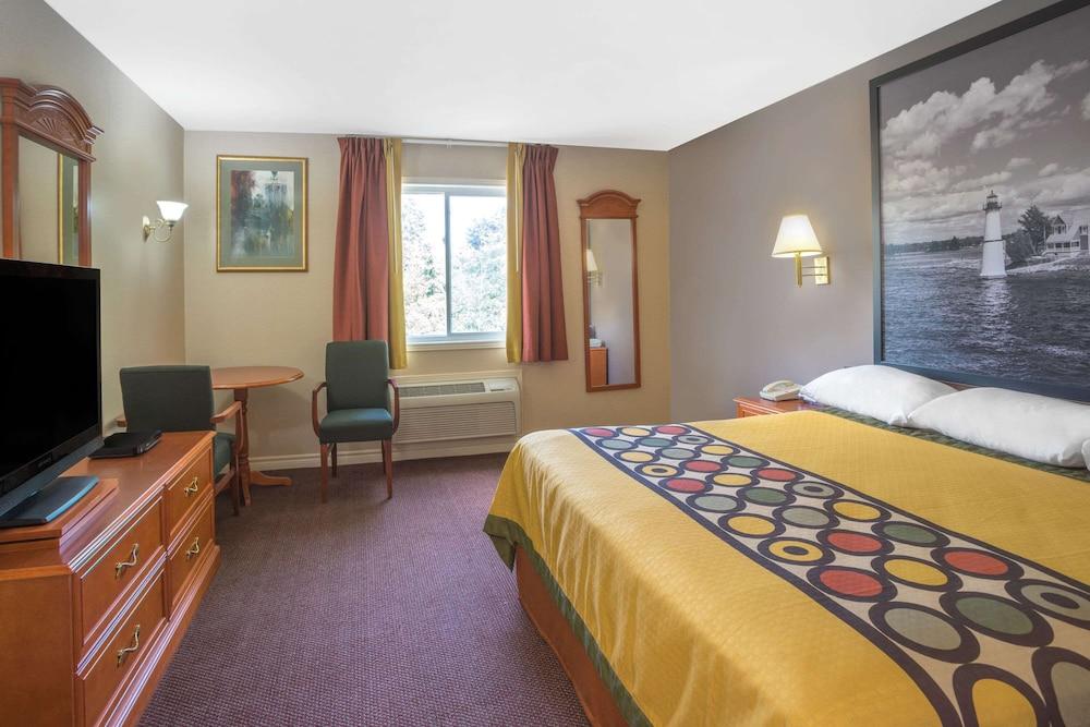 Super 8 By Wyndham Kingston Hotel Exterior photo